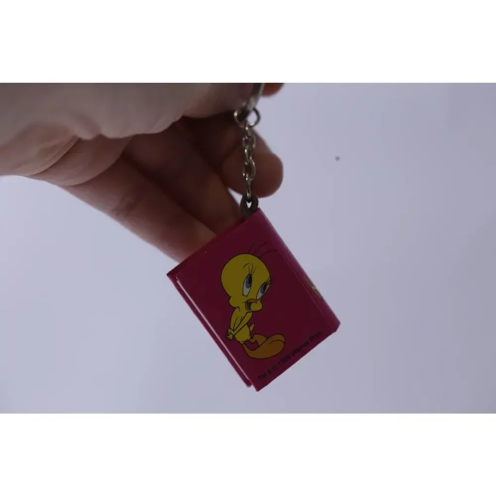 Tweety Bird, Tiny Booklet, 1998, Warner Brothers 90s Vintage, Keychain,